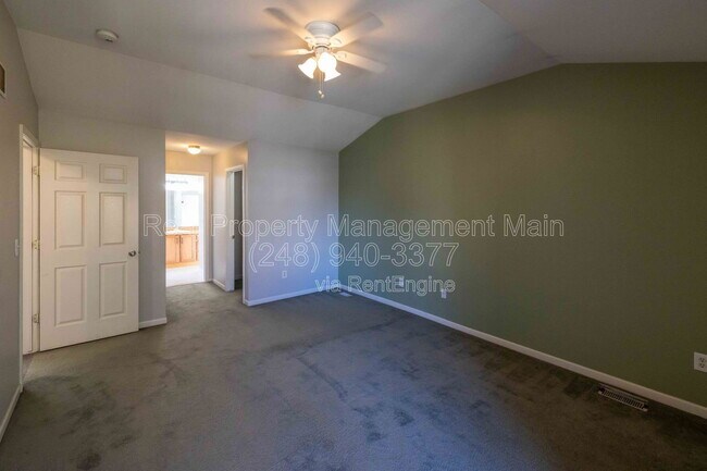 Building Photo - 264 E Palmer St