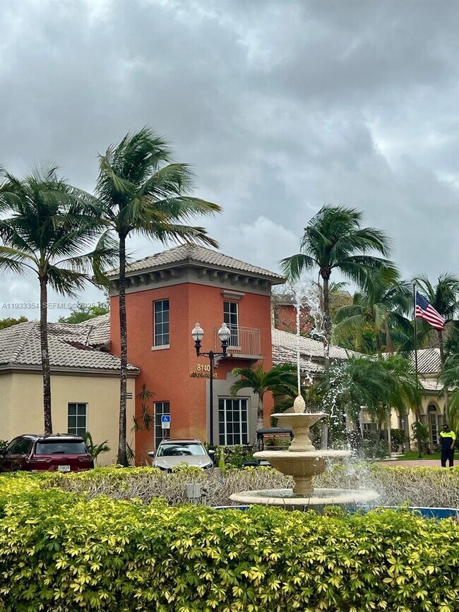 Building Photo - 8180 Geneva Ct