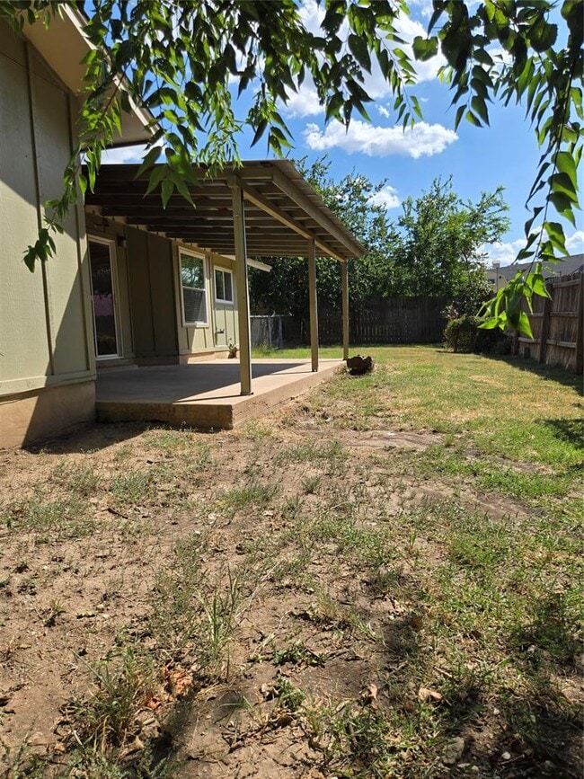 Building Photo - 6704 Clubway Ln