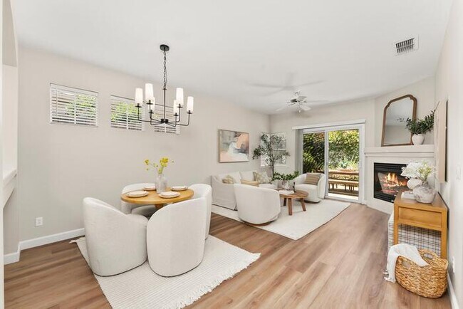 Building Photo - Beautiful 3 Bedroom 2 Bathroom in Gated Community of Folsom, CA!