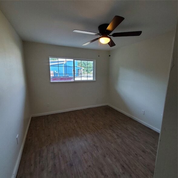 Building Photo - 4205 Metropolitan Ave