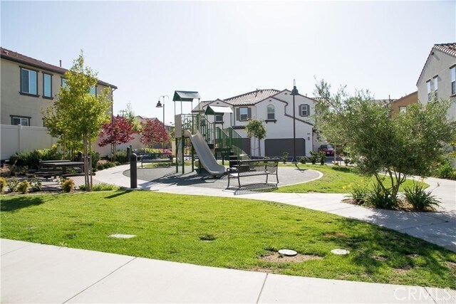 Building Photo - 35879 Landon Ln