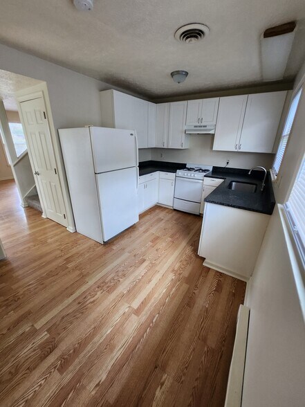 Primary Photo - 542 N Loudoun St