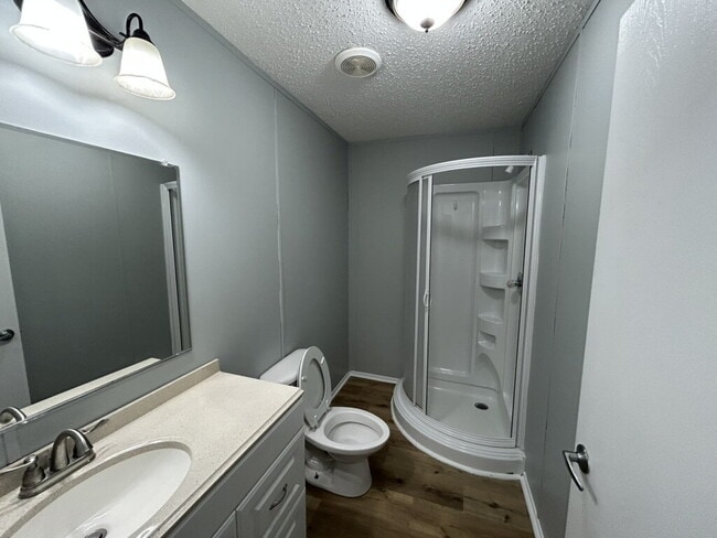 Building Photo - "Spacious 3-Bed, 2-Bath Home on Whiteaker Springs Rd, Cookeville!"