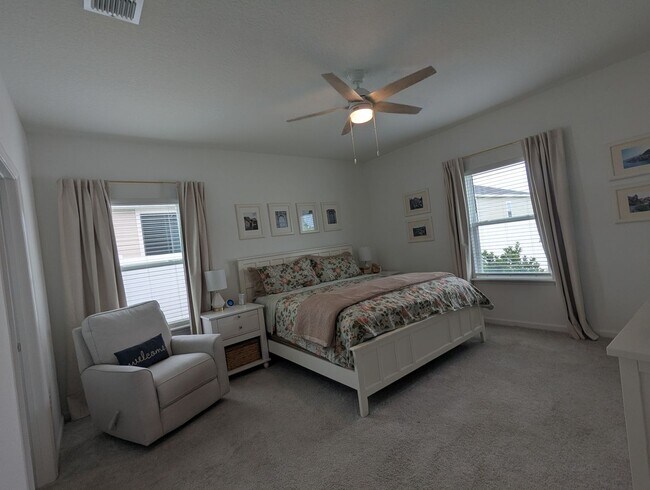 Building Photo - Beautiful newer-construction 4-bedroom, 3-bath home located in Trailhead Landing