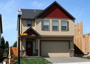 Building Photo - Spacious & Beautiful Home in Great Locatio...