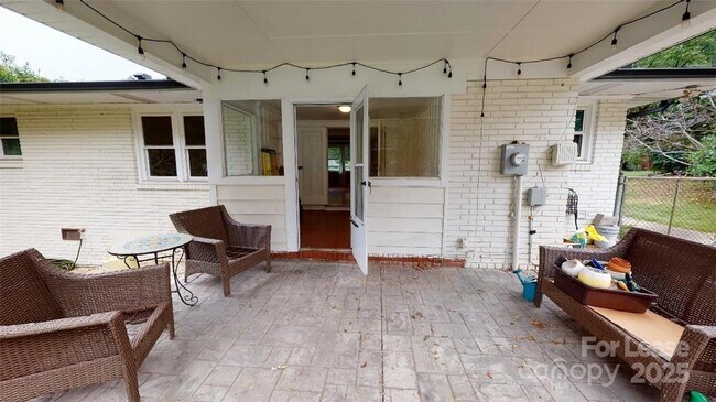 Building Photo - 419 Webster Pl