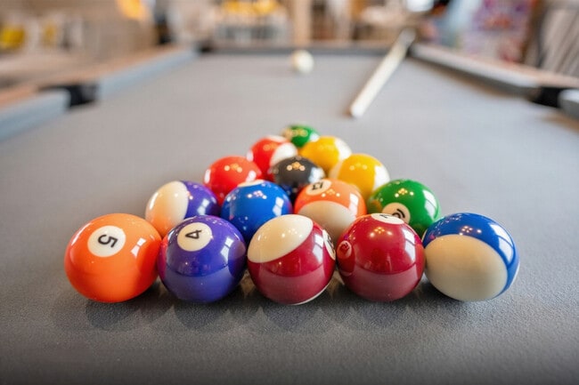 Building Photo - 421 Bluegrass Way