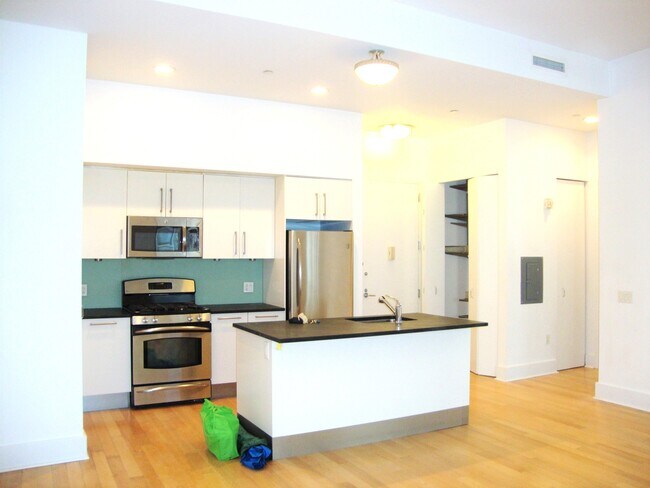 Building Photo - 4 Beacon Way