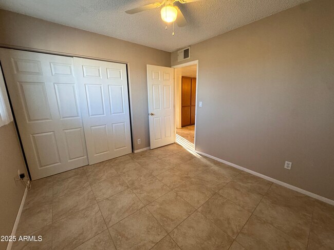 Building Photo - 12429 N Escobar Way