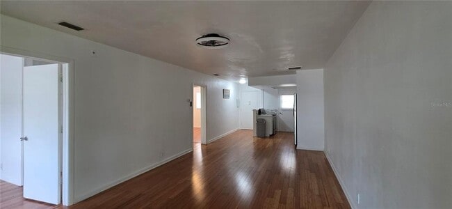 Building Photo - 1433 S Belcher Rd