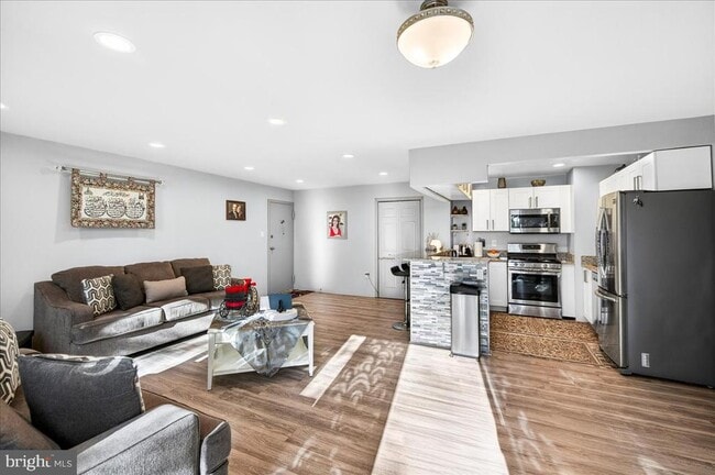 Building Photo - 4420 Briarwood Ct N