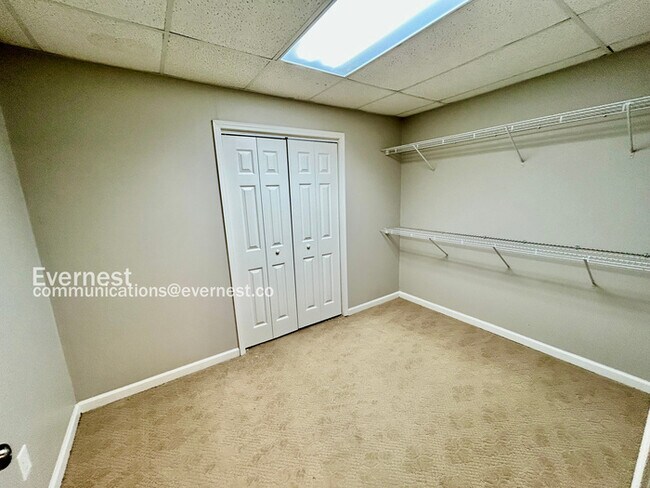 Building Photo - Limited Time Special Offer / Spacious 4 Bedroom Home in Suwanee / Large Yard / Pet Friendly