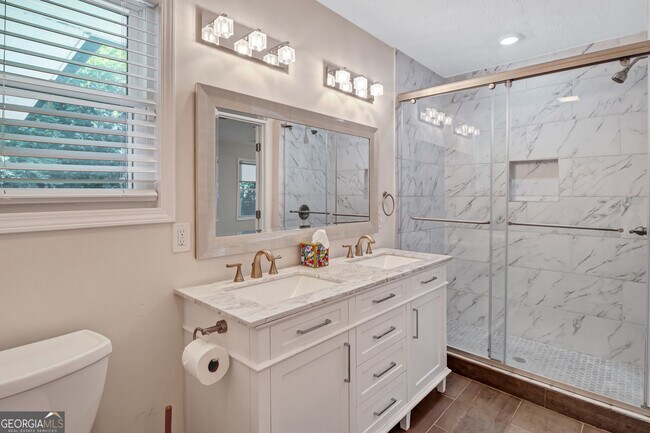 Building Photo - 5772 Lilburn Stone Mountain Rd