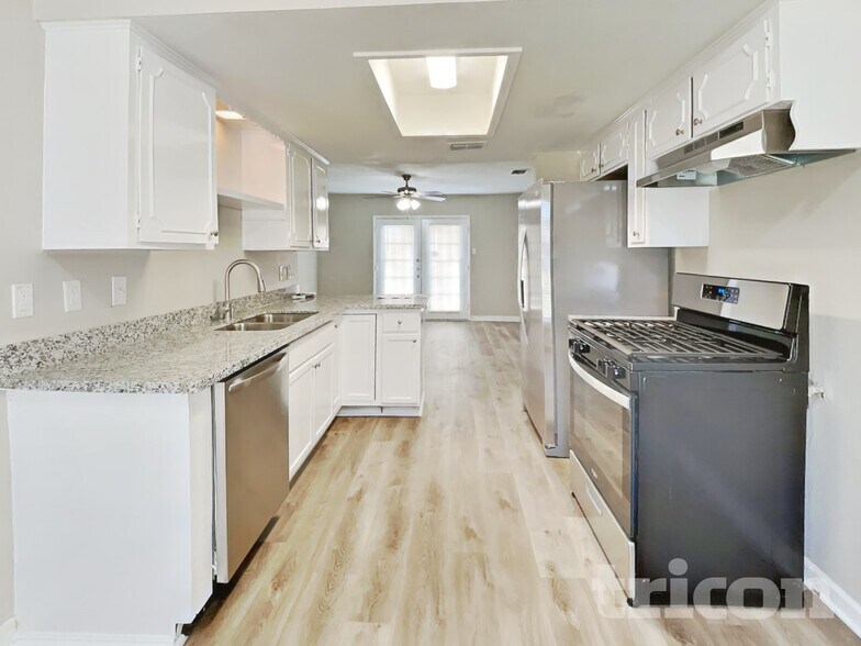 Building Photo - 9007 Gauguin Dr