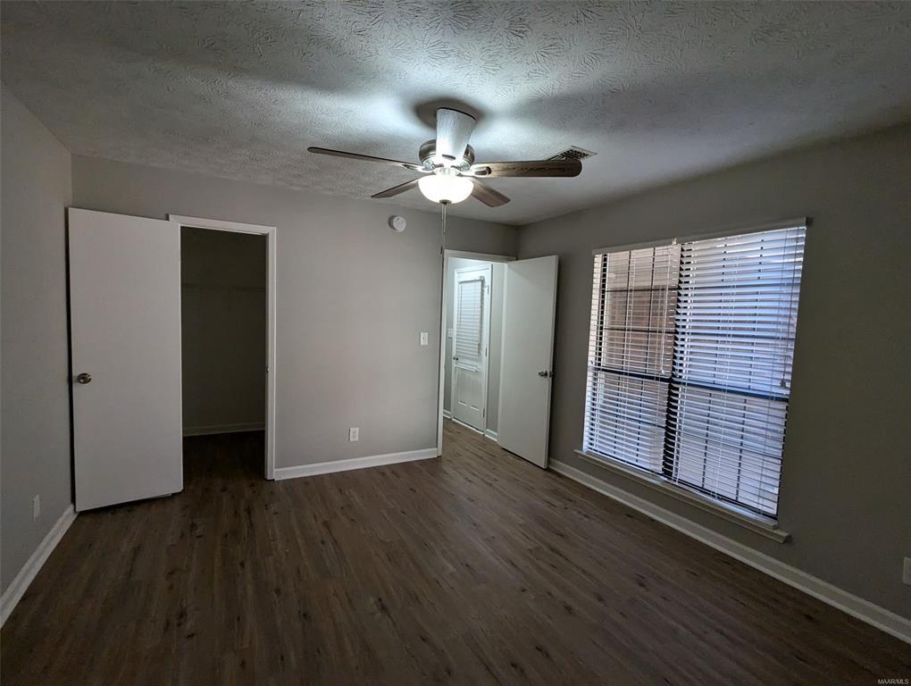 Building Photo - 536 Hollow Wood Rd