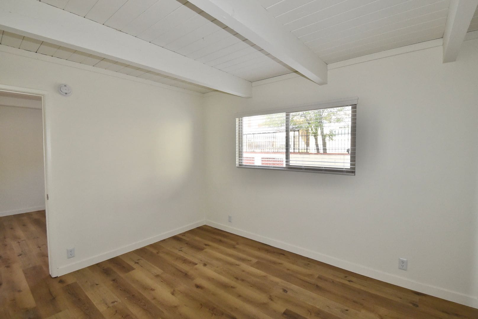 Building Photo - 6125 Whitsett Ave