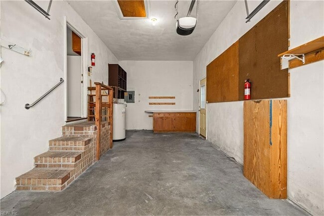 Building Photo - 821 Gene Crescent