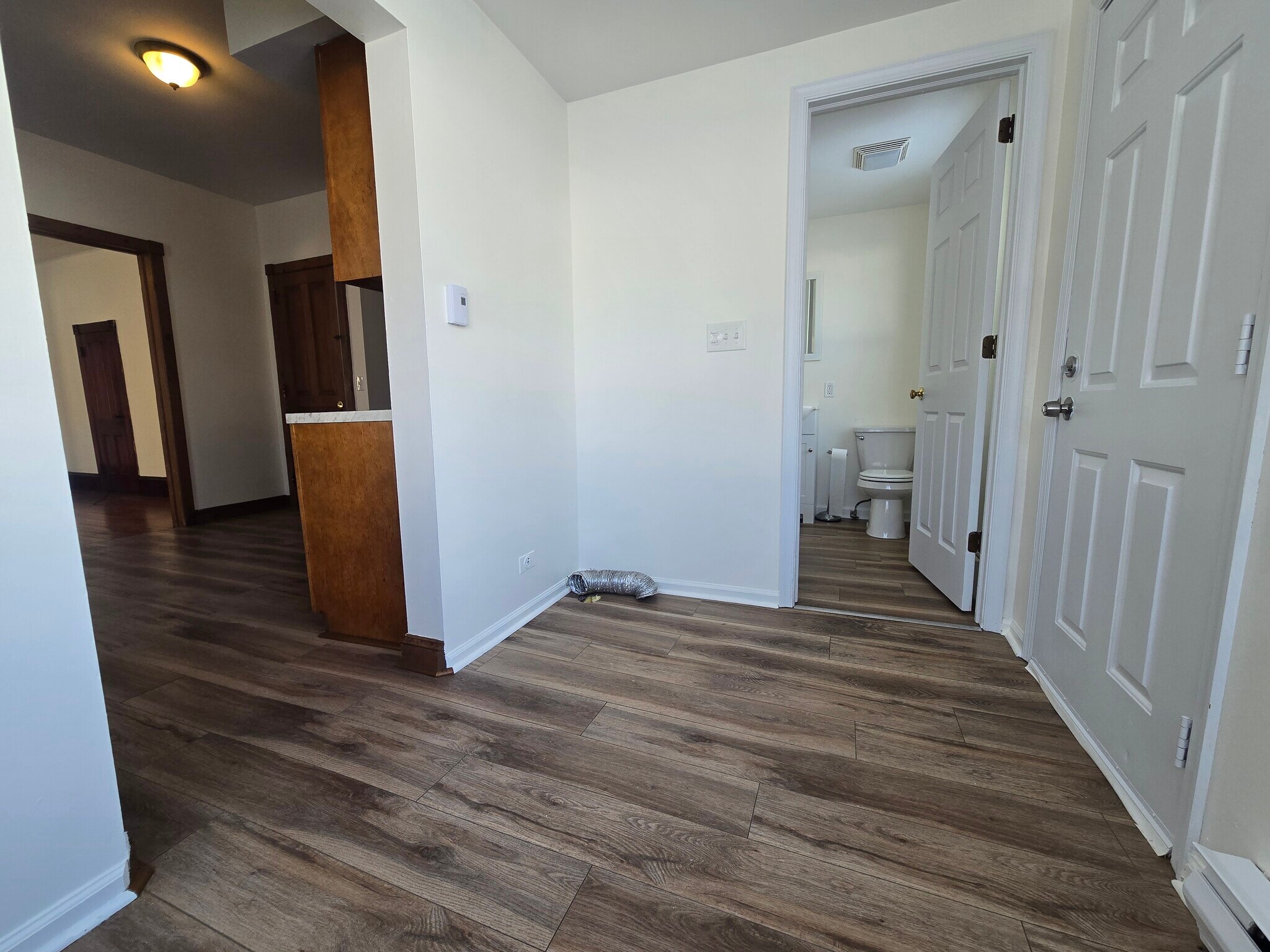 Building Photo - 146 Analomink St