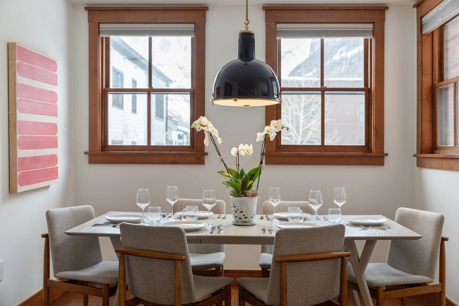 Building Photo - 230 S Pine St