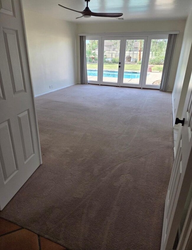 Building Photo - 5240 E Cholla St