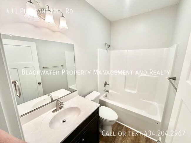 Building Photo - BRAND NEW Three Bedroom Home in Campbell C...