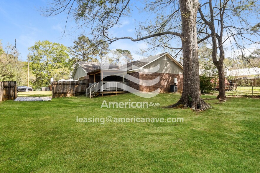 Building Photo - 1443 Cherrie Ave