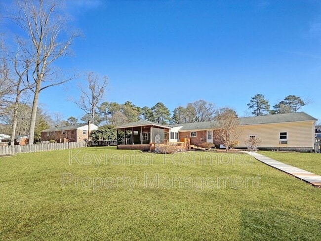 Building Photo - 120 Stanmore Rd