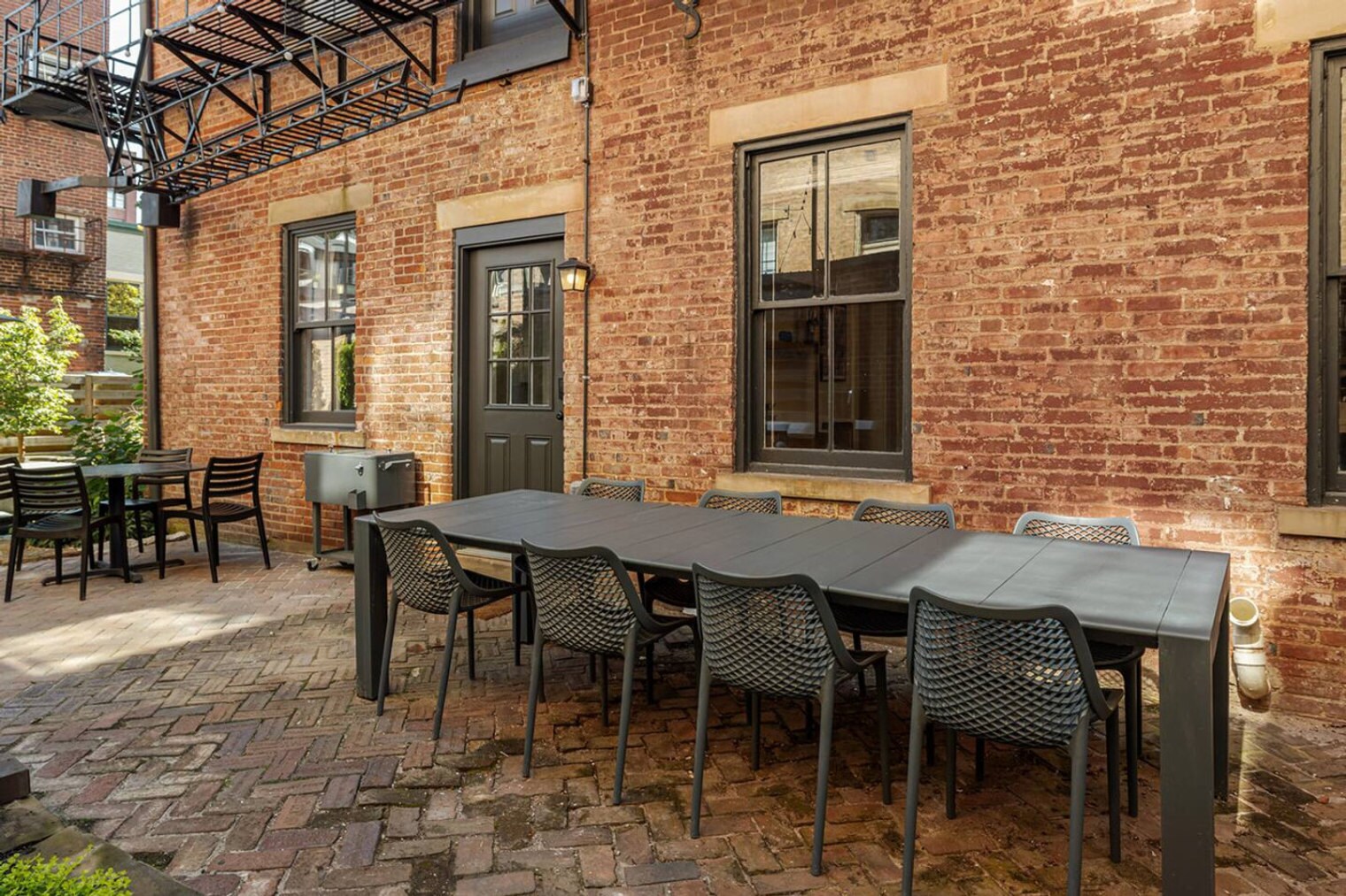 Building Photo - 1326 Broadway