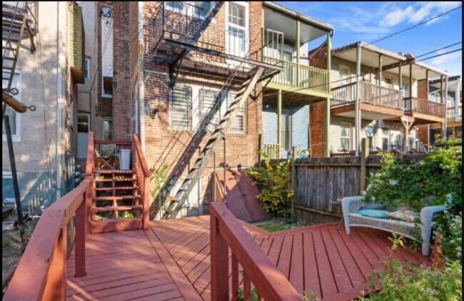Building Photo - 2916 Guilford Ave