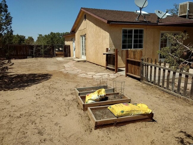 Building Photo - 11125 Smoke Tree Rd