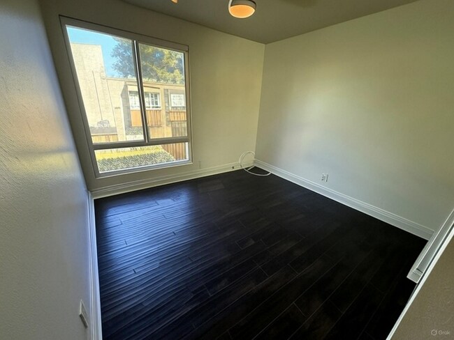 Building Photo - 1001 W Stevens Ave