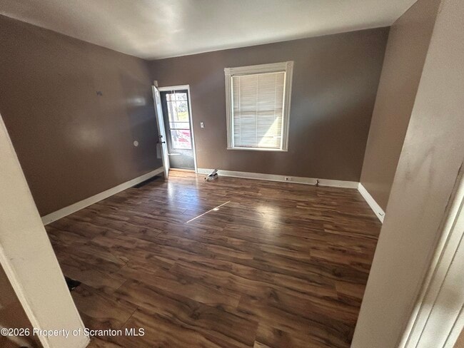 Building Photo - 945 Woodlawn St