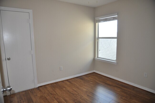 Building Photo - 20913 Sunrise Pine View Ln