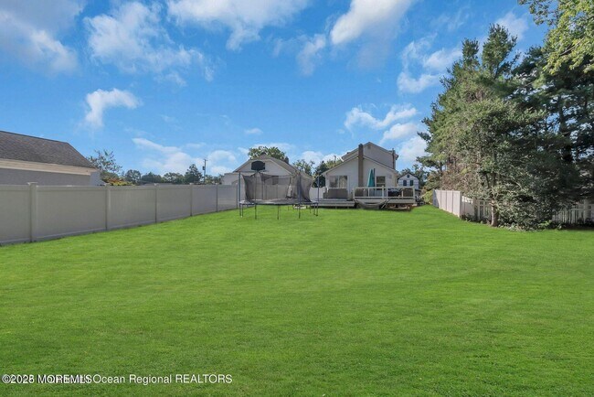 Building Photo - 373 W Park Ave