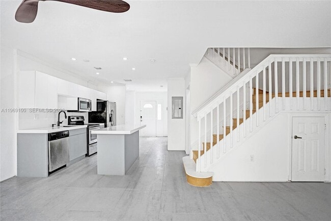 Building Photo - 7783 SW 94th Ln