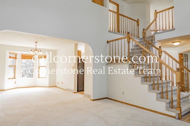 Building Photo - 6385 Shirecliff Dr