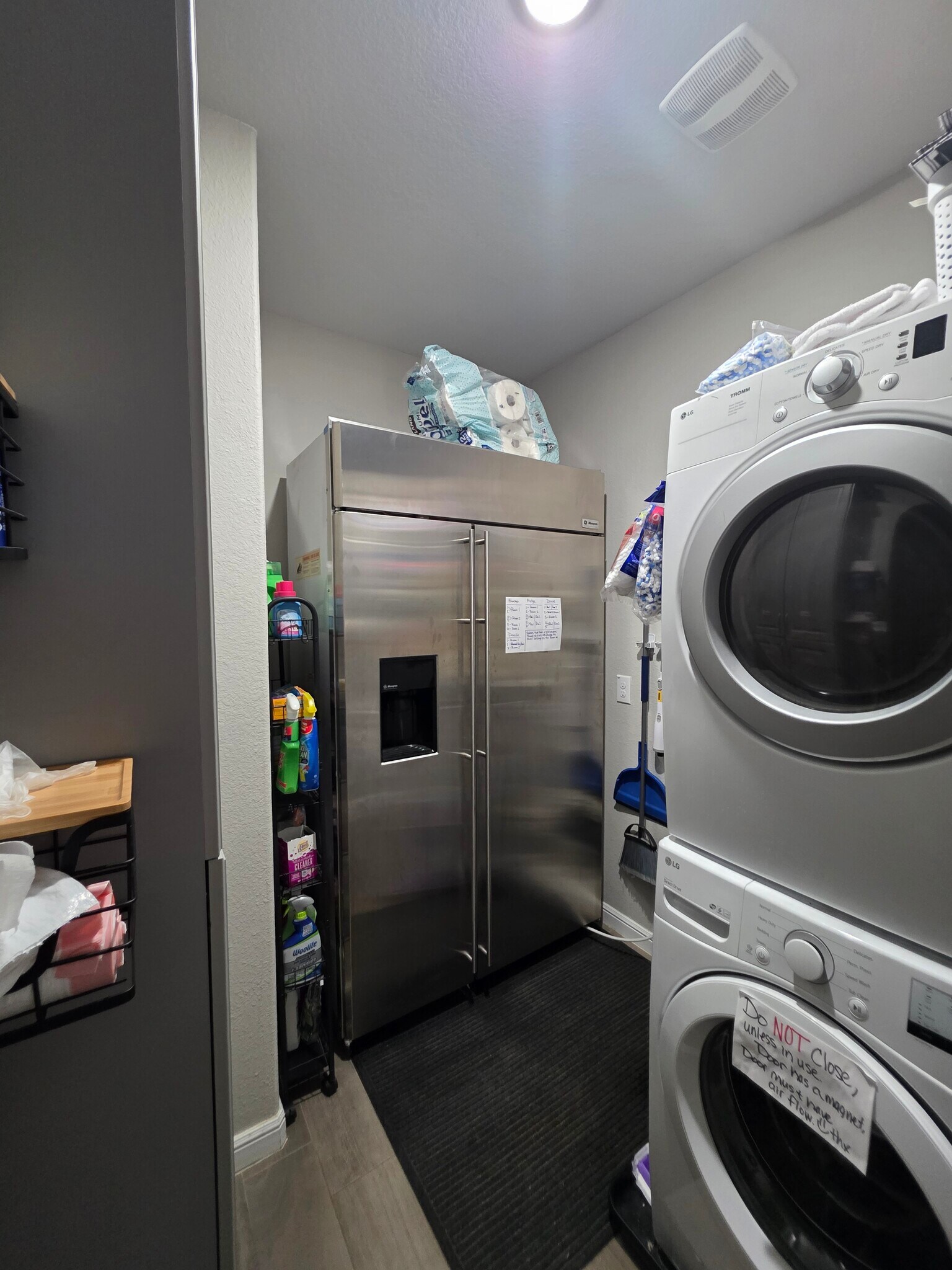 Building Photo - 9136 Grovehurst Rd