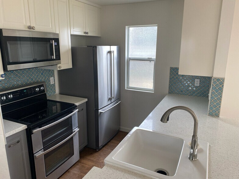 Building Photo - 1524 Kenneth St