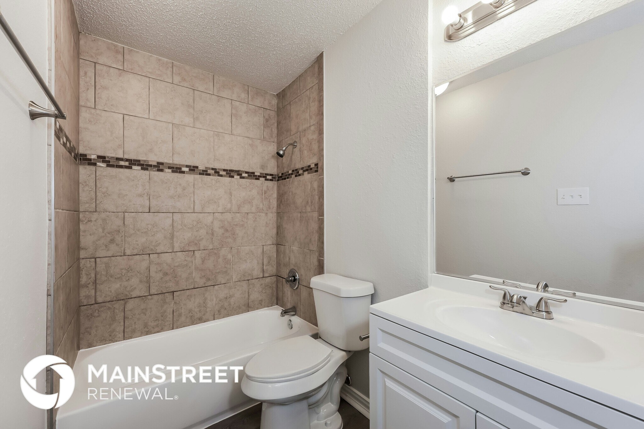 Building Photo - 828 Bentree Dr