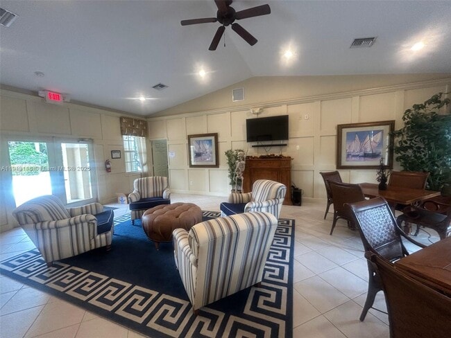 Building Photo - 1560 SE Wilshire Pl