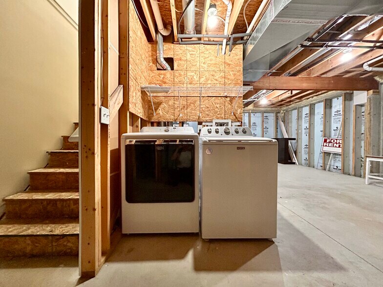 Unfinished Basement/Laundry - 327 Freyling Pl SE