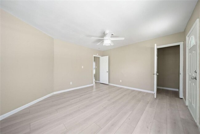 Building Photo - 92 Ormond St SE