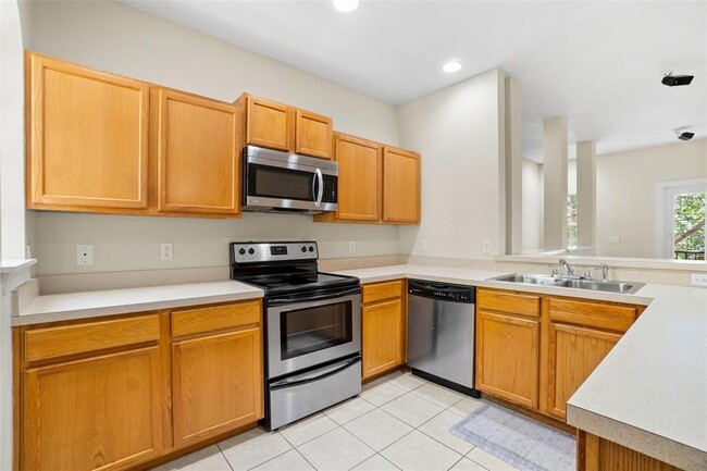 Building Photo - 3330 Las Campos Pl