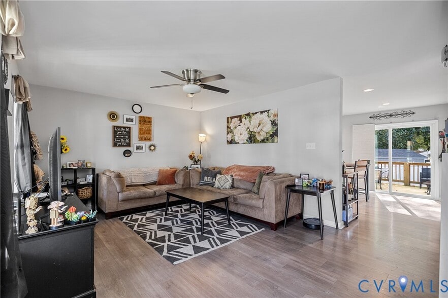 Building Photo - 2446 Gracie White Cir