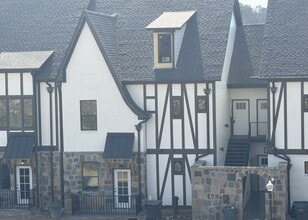 Building Photo - 4419 Lennox Pl