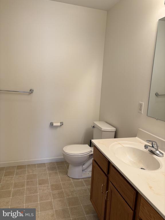 Building Photo - 212 Silk Drive