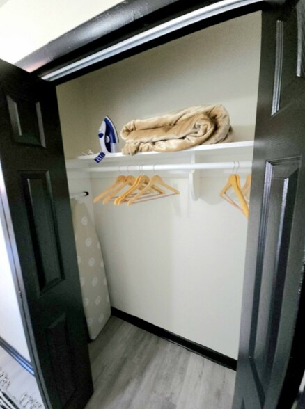 Building Photo - 361 Cherry St