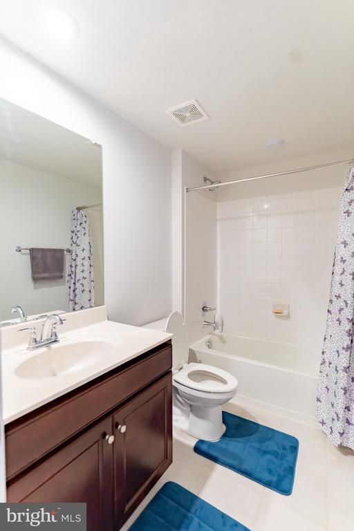 Building Photo - 41914 Spring Air Dr