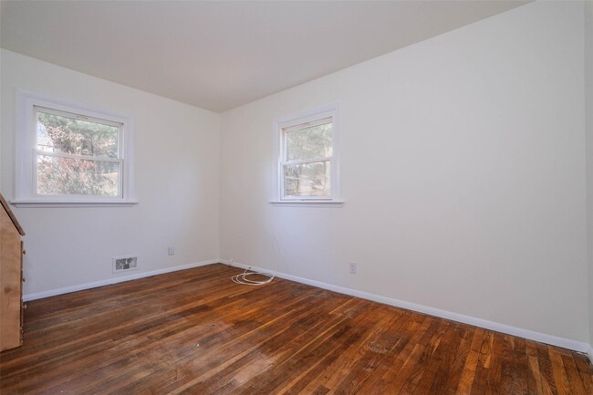 Building Photo - 48 Plum Rd